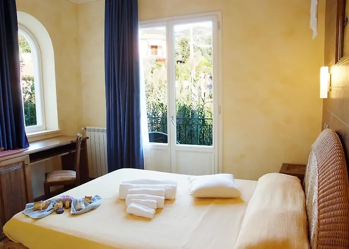 Bed and Breakfast Bounty Cavo